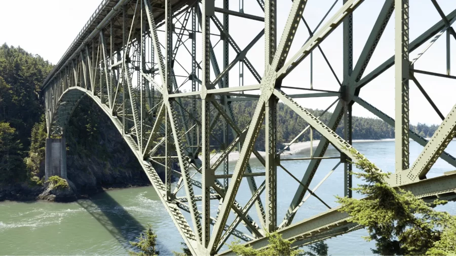 پل گذرگاه فریب در واشنگتن (Deception Pass Bridge)